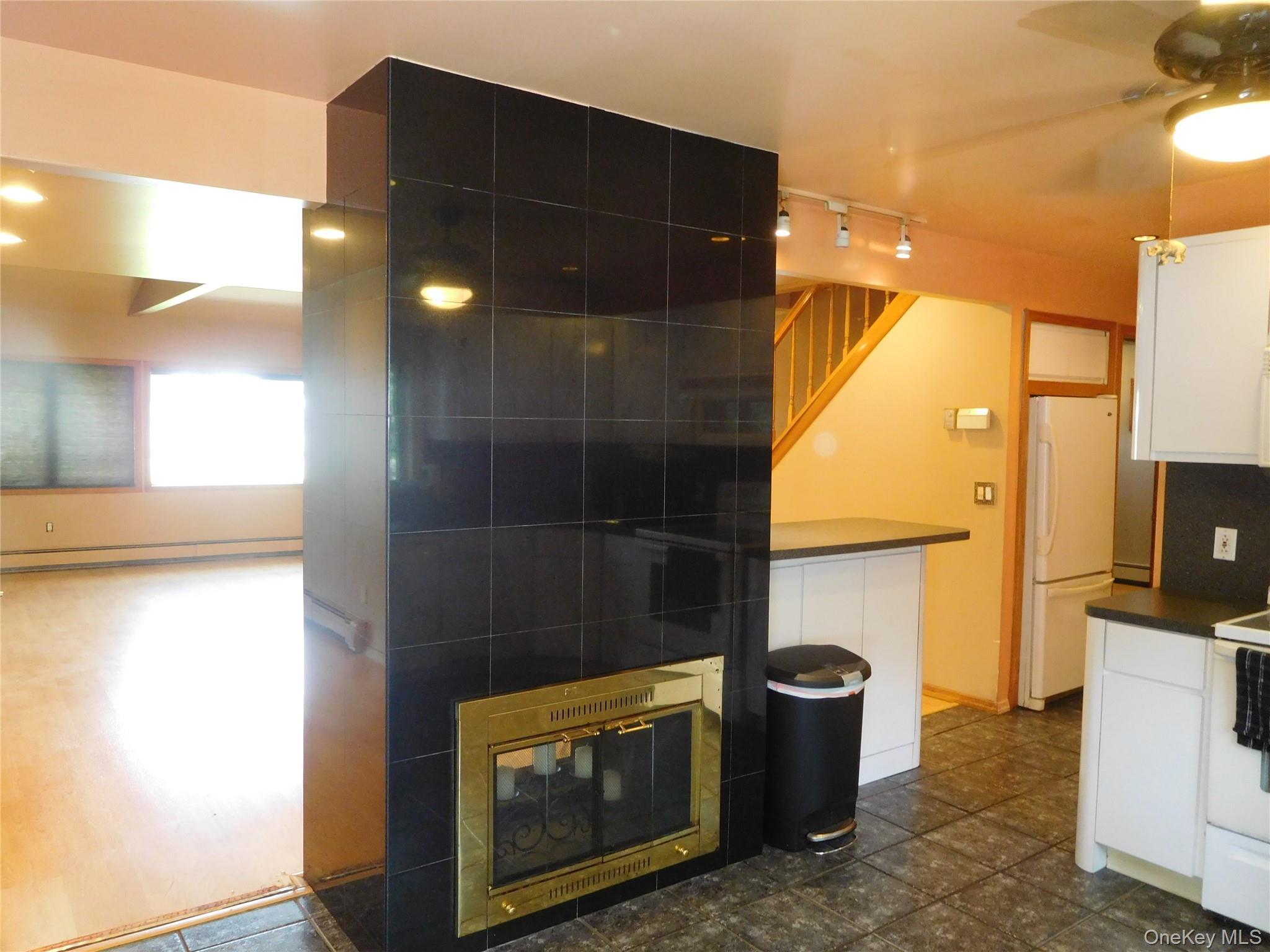 Single Family Willowood  Nassau County, NY 11793, MLS-877631-8