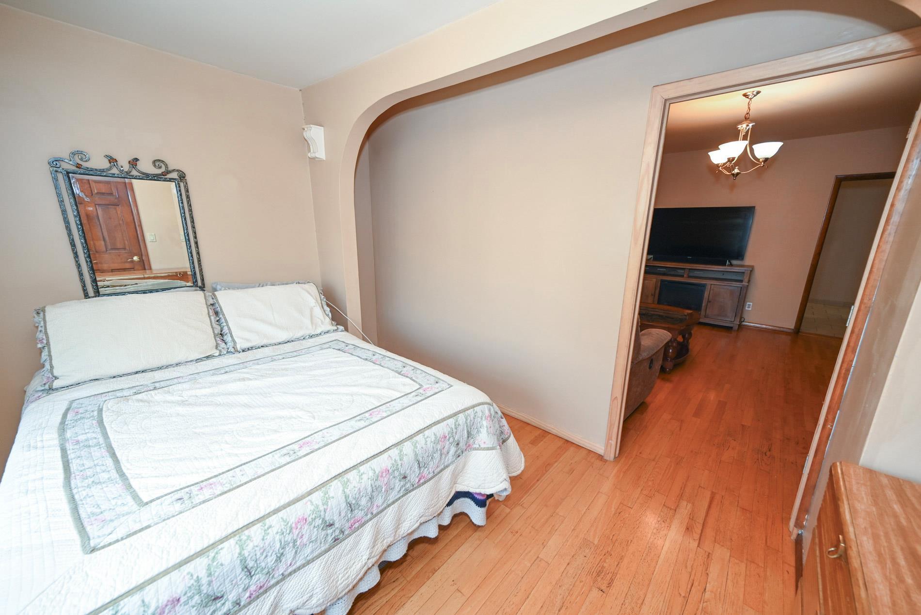 Single Family 69th  Queens, NY 11378, MLS-877634-12