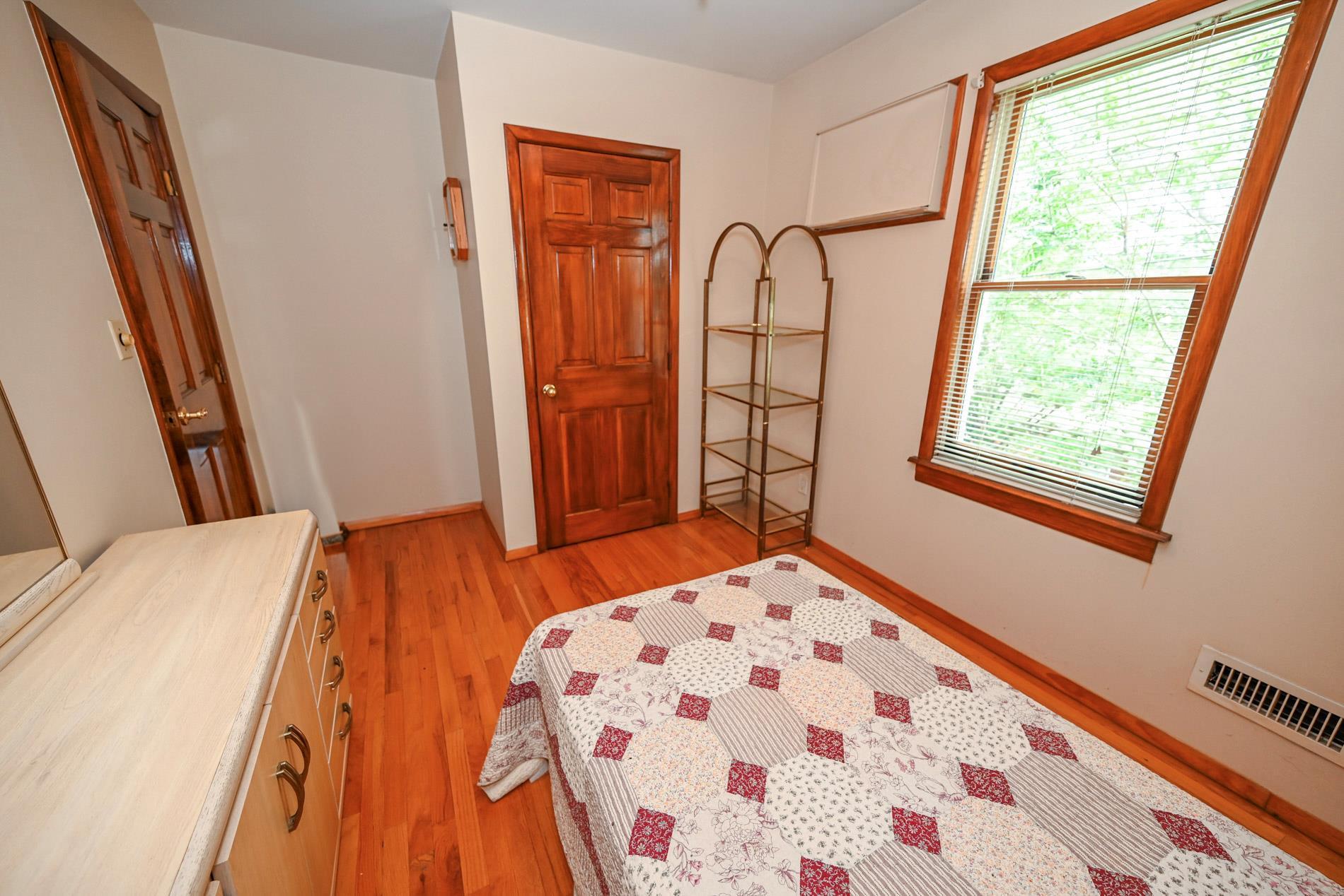 Single Family 69th  Queens, NY 11378, MLS-877634-16