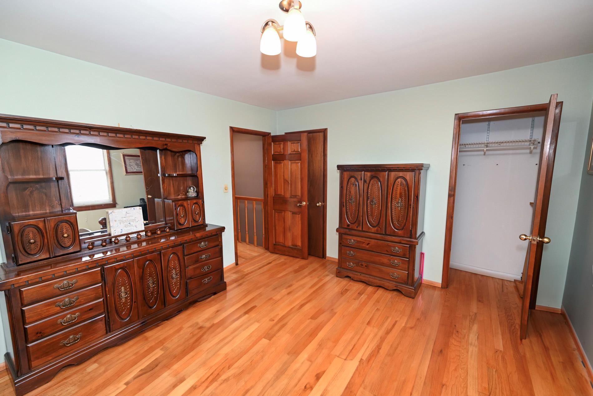 Single Family 69th  Queens, NY 11378, MLS-877634-22