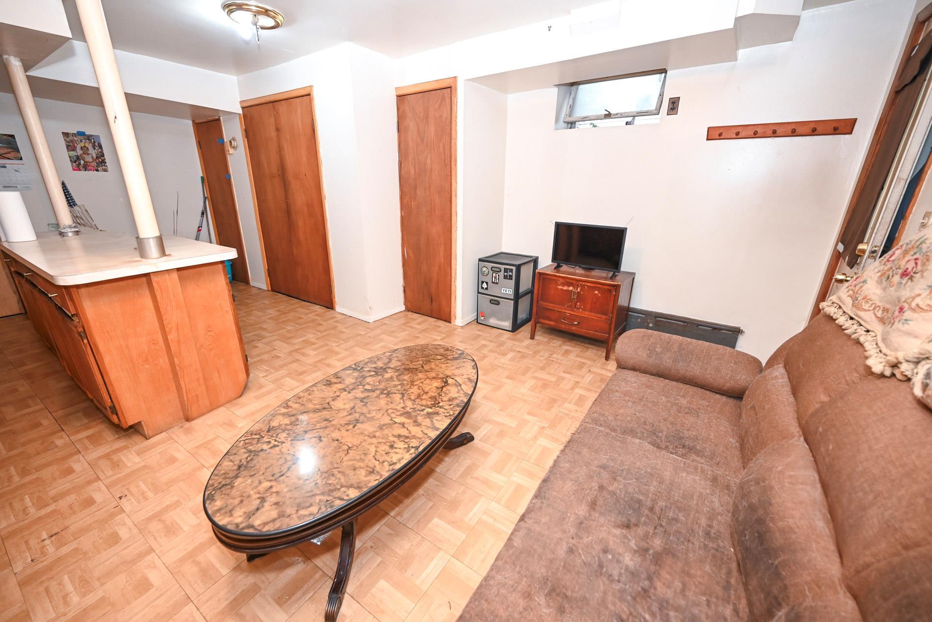 Single Family 69th  Queens, NY 11378, MLS-877634-25
