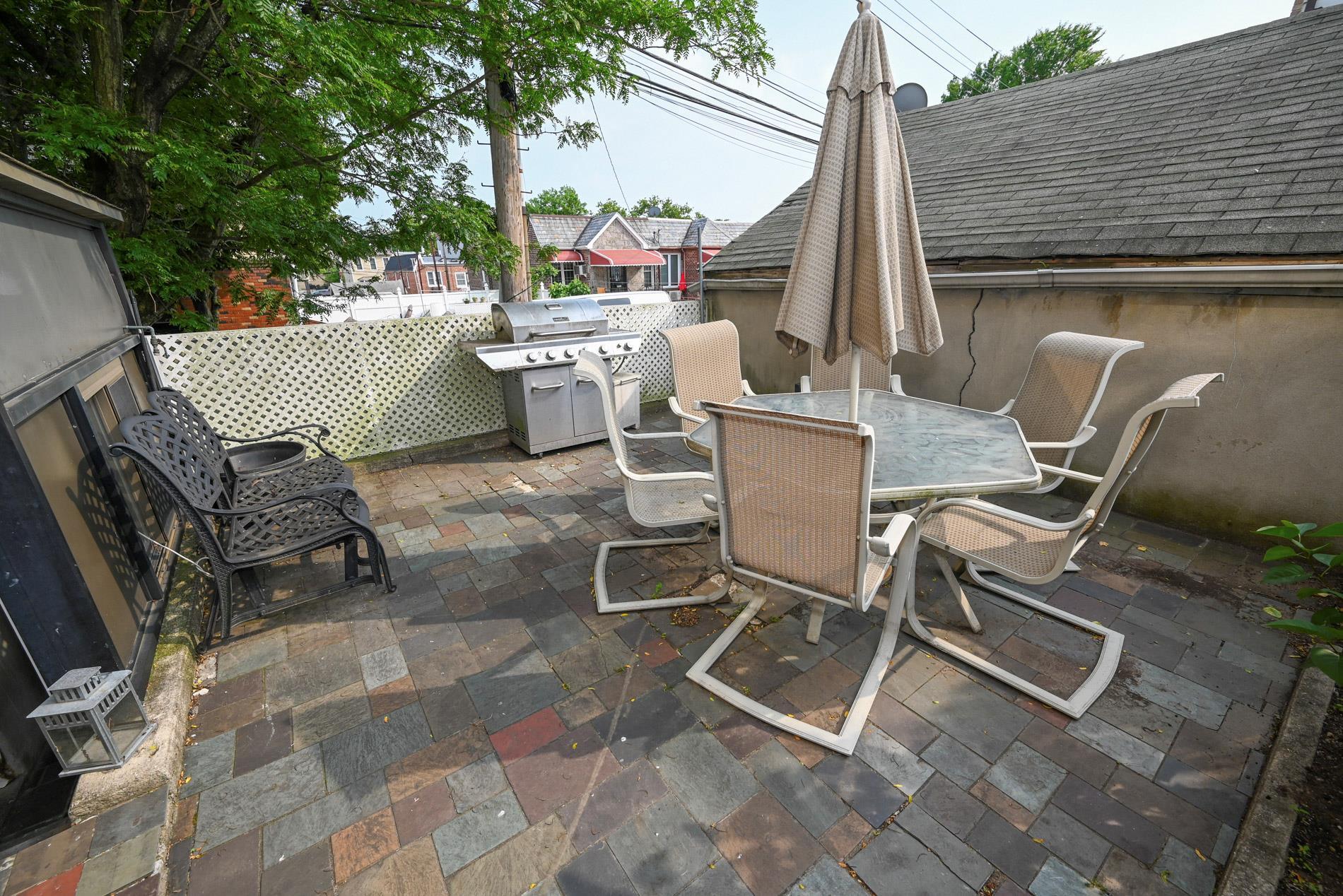 Single Family 69th  Queens, NY 11378, MLS-877634-5
