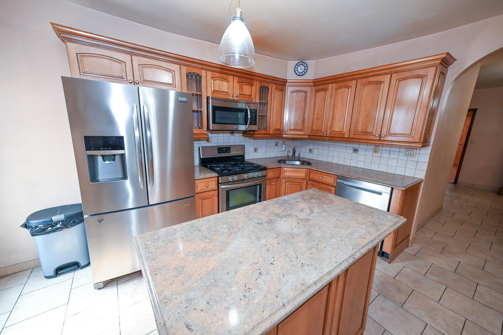Single Family 69th  Queens, NY 11378, MLS-877634-8