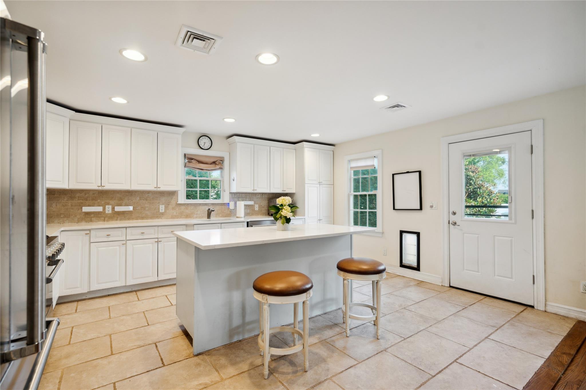 Single Family Syosset  Nassau County, NY 11791, MLS-877646-12
