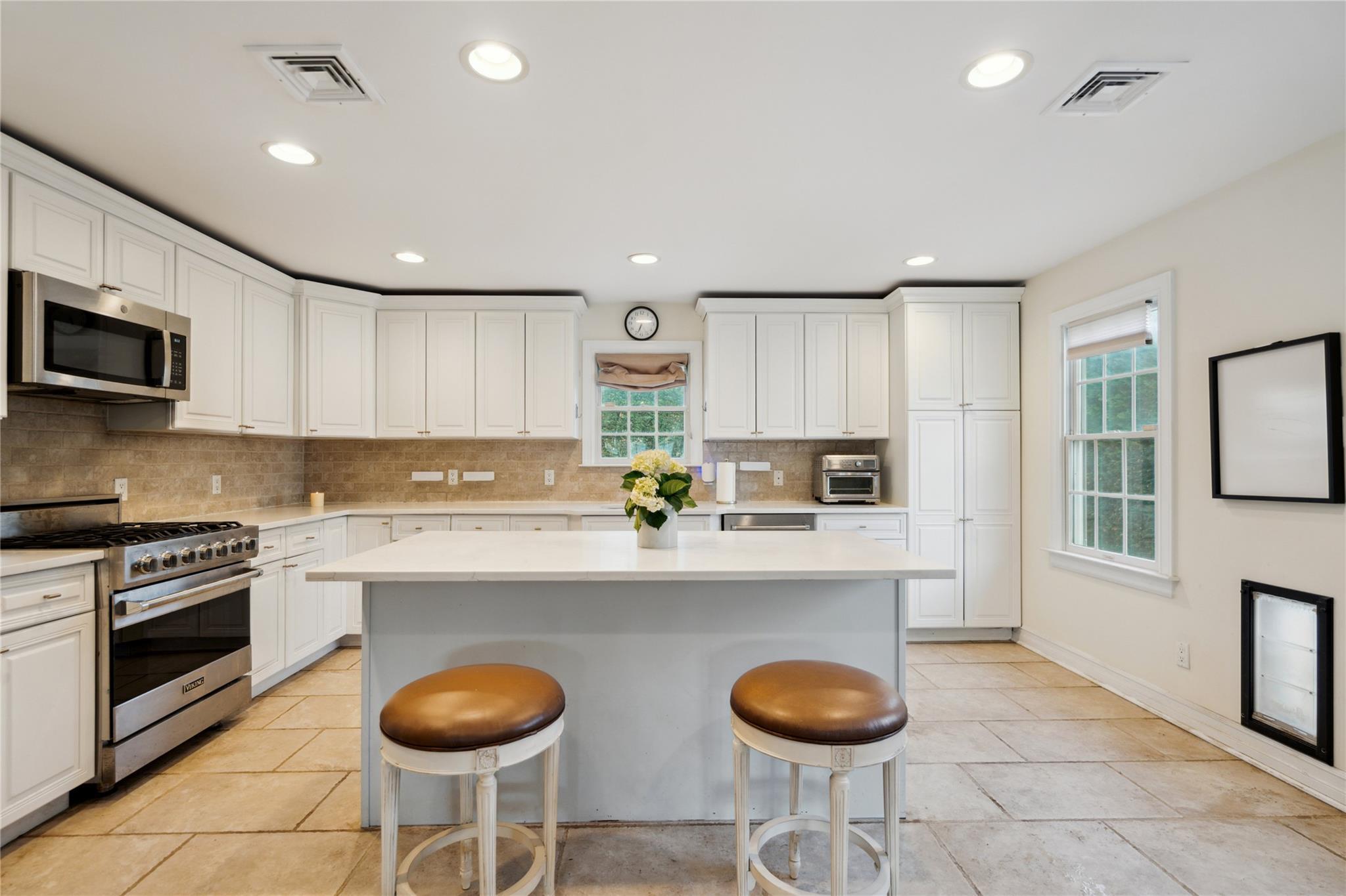 Single Family Syosset  Nassau County, NY 11791, MLS-877646-14