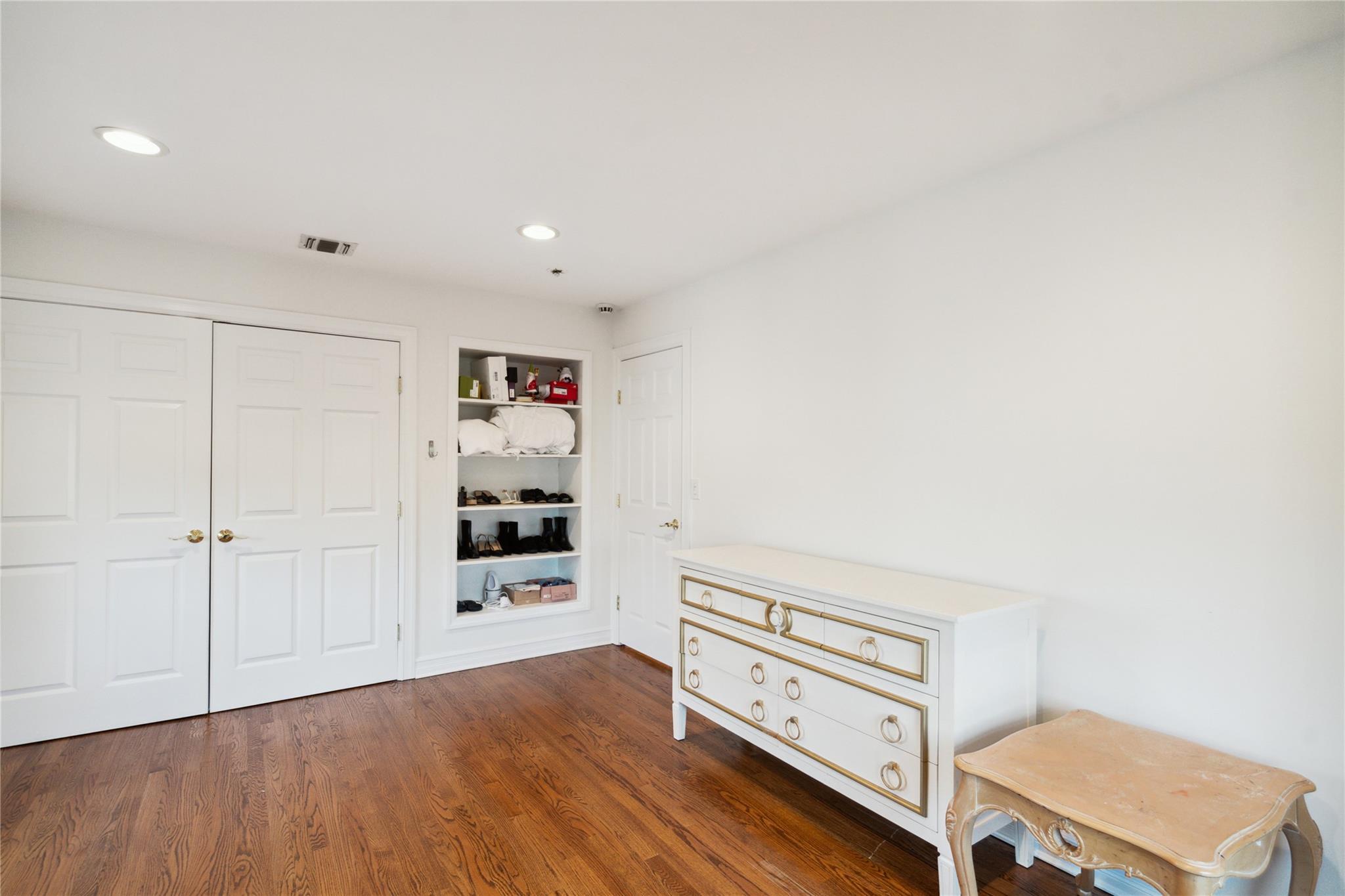 Single Family Syosset  Nassau County, NY 11791, MLS-877646-26