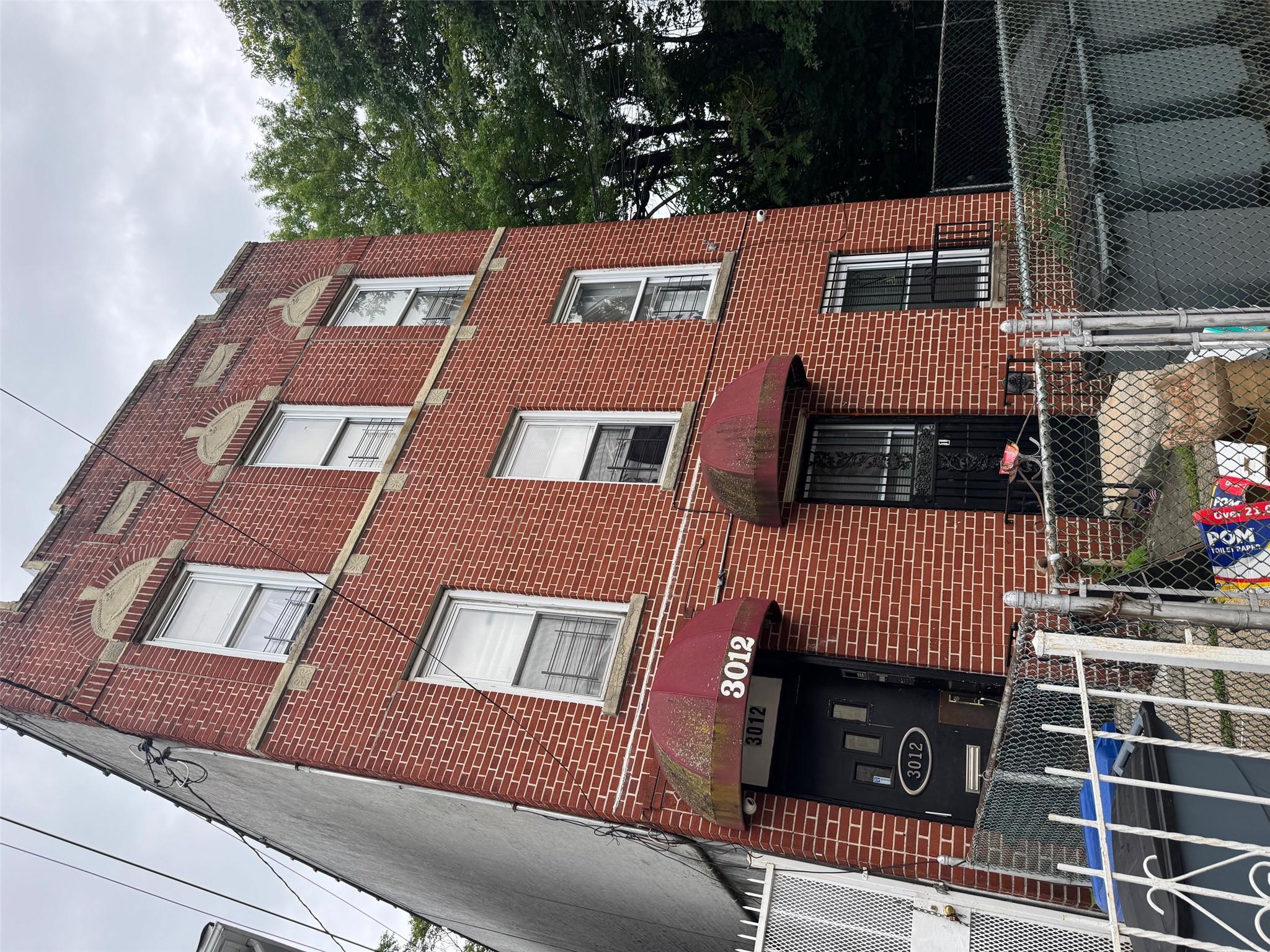 Single Family Bronxwood Bronx, NY 10469, MLS-877647-2