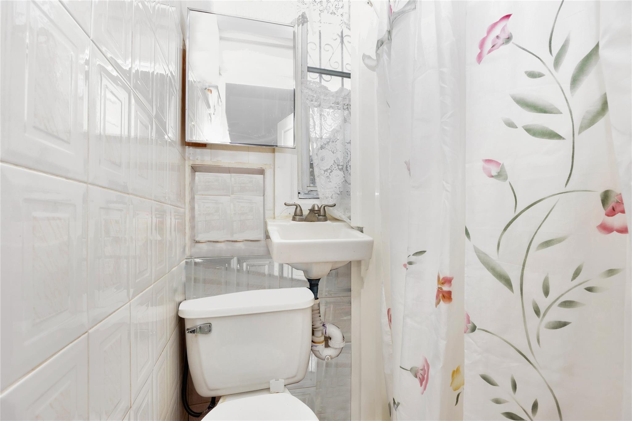 Single Family 92nd  Queens, NY 11369, MLS-877653-10