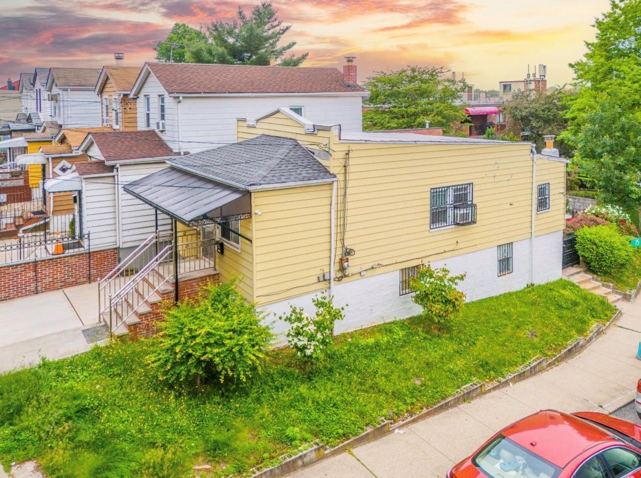 Single Family 75th St  Queens, NY 11379, MLS-877678-19