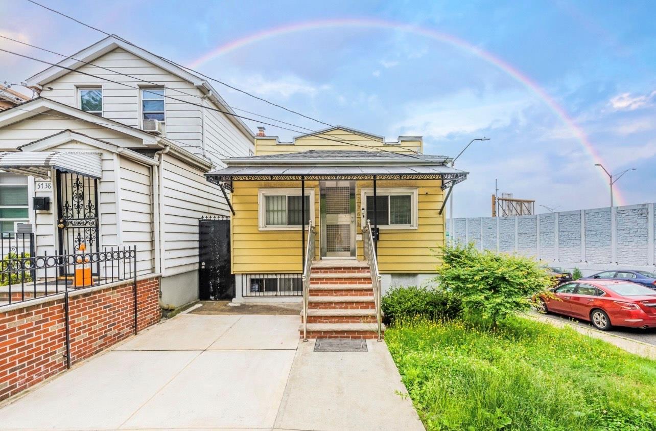 Single Family 75th St  Queens, NY 11379, MLS-877678-24