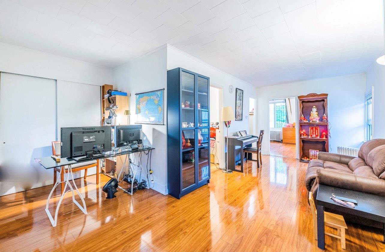 Single Family 75th St  Queens, NY 11379, MLS-877678-3