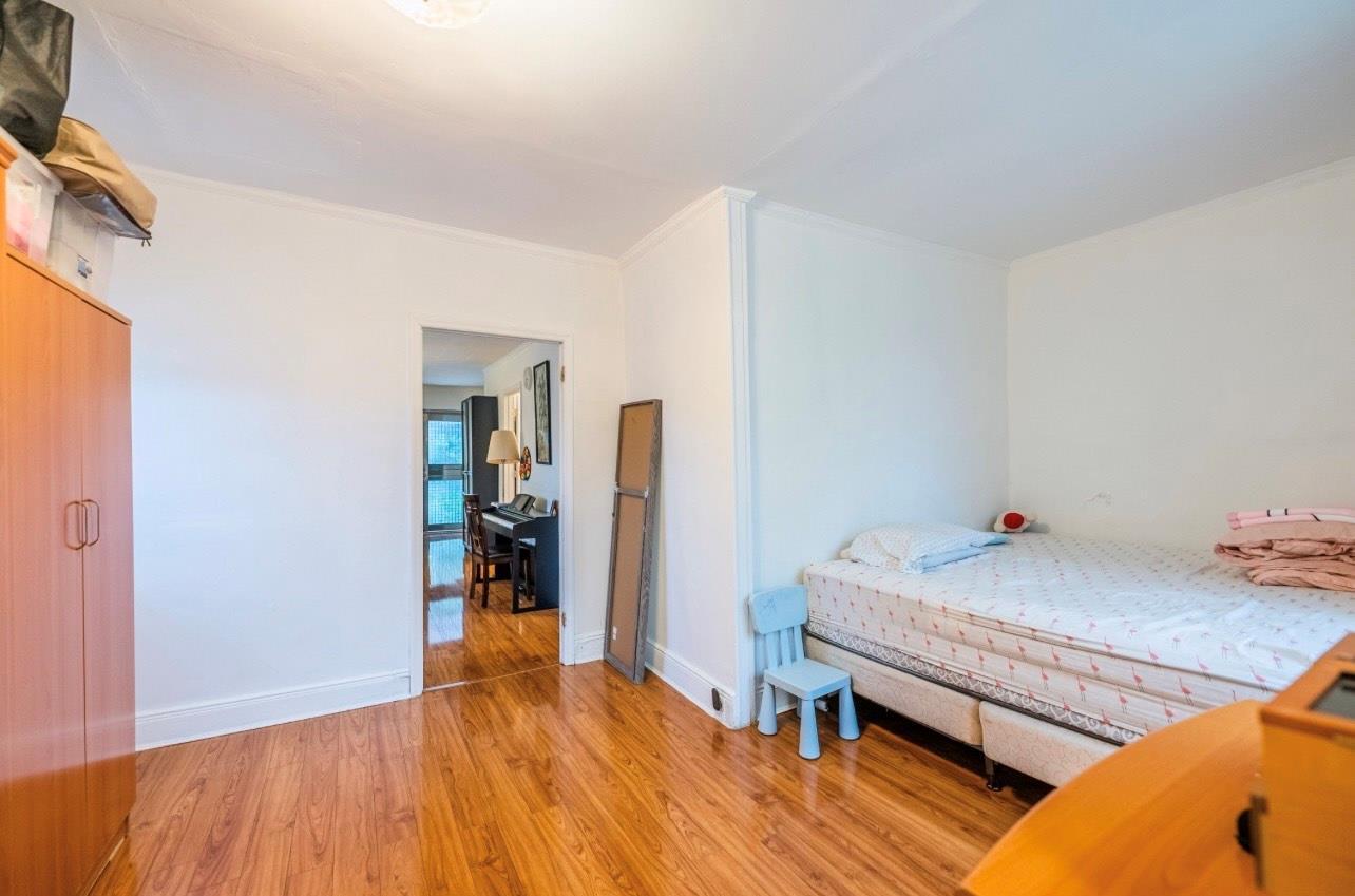 Single Family 75th St  Queens, NY 11379, MLS-877678-5
