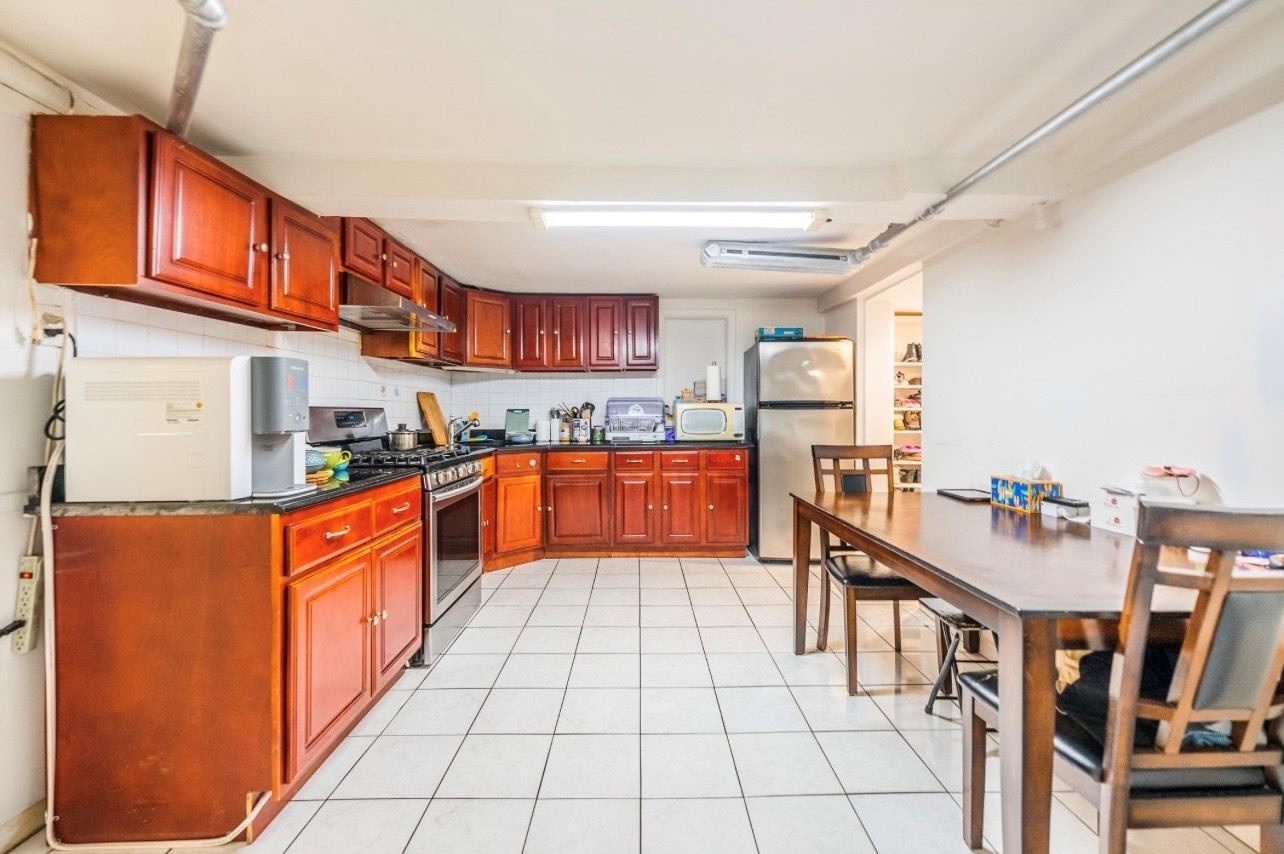 Single Family 75th St  Queens, NY 11379, MLS-877678-7