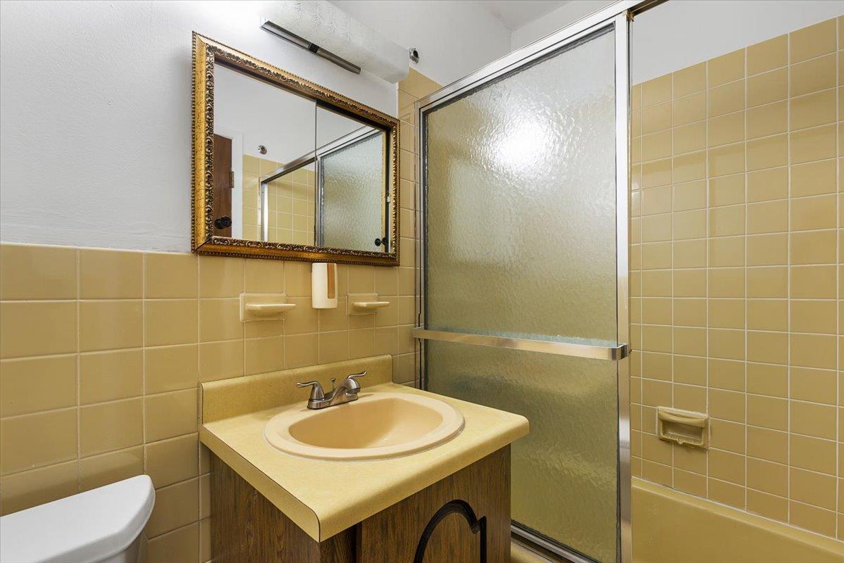 Single Family 231st  Bronx, NY 10463, MLS-877680-13