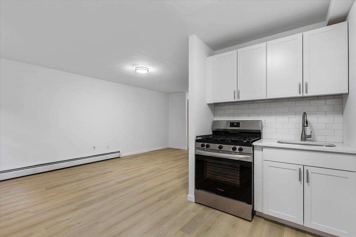 Single Family 231st  Bronx, NY 10463, MLS-877680-4