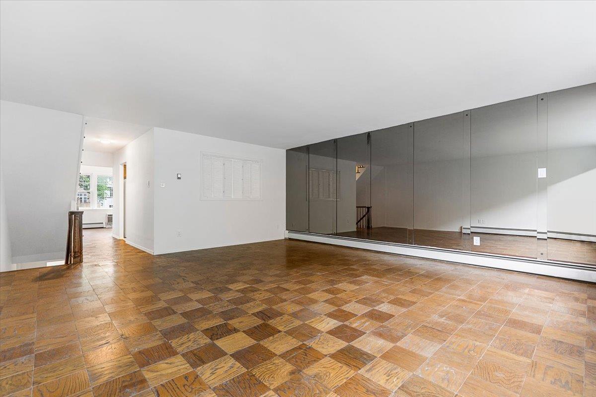 Single Family 231st  Bronx, NY 10463, MLS-877680-7