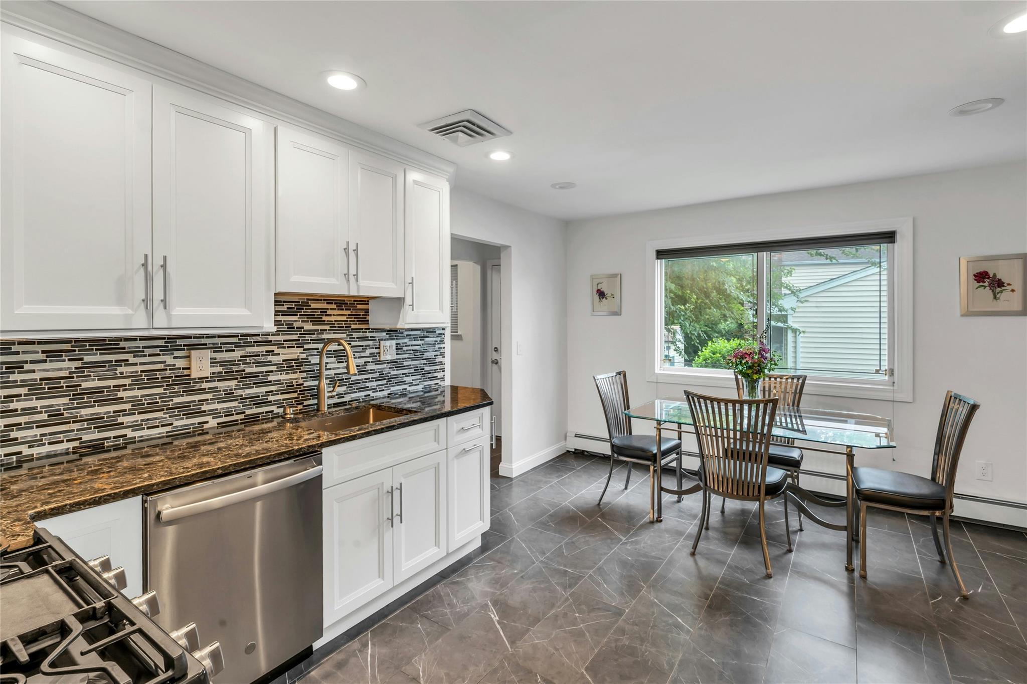 Single Family Harvard  Nassau County, NY 11803, MLS-877694-7