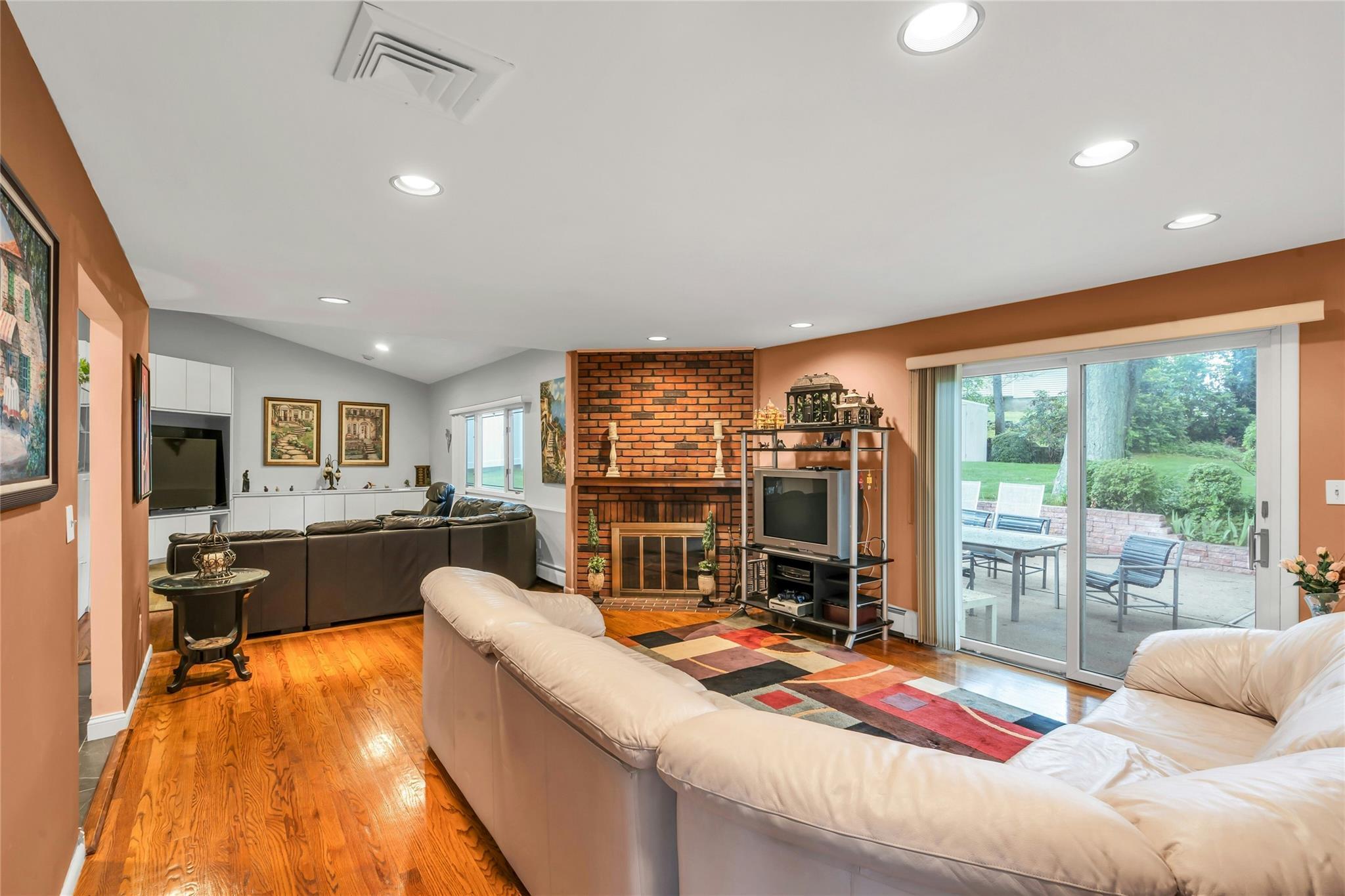 Single Family Harvard  Nassau County, NY 11803, MLS-877694-9