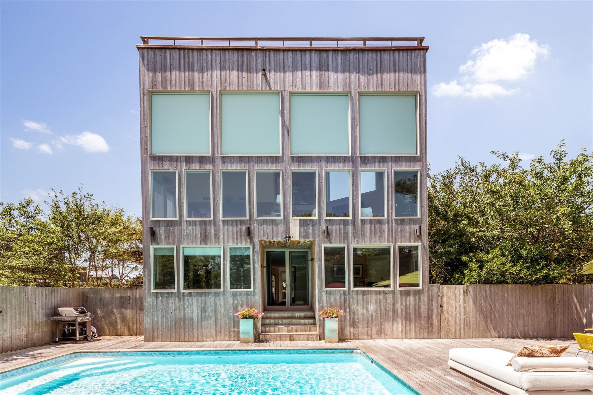 Single Family Pine Suffolk County, NY 11782, MLS-877733-15