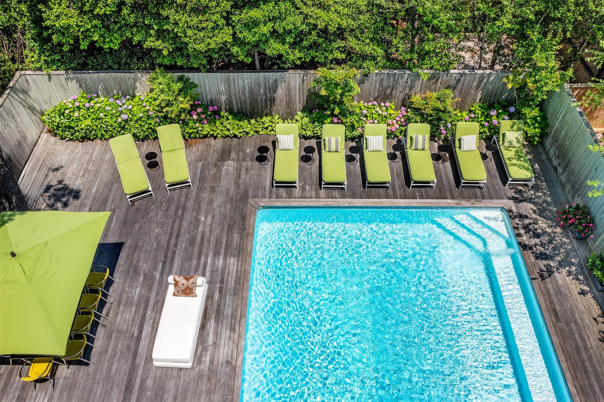 Single Family Pine Suffolk County, NY 11782, MLS-877733-17