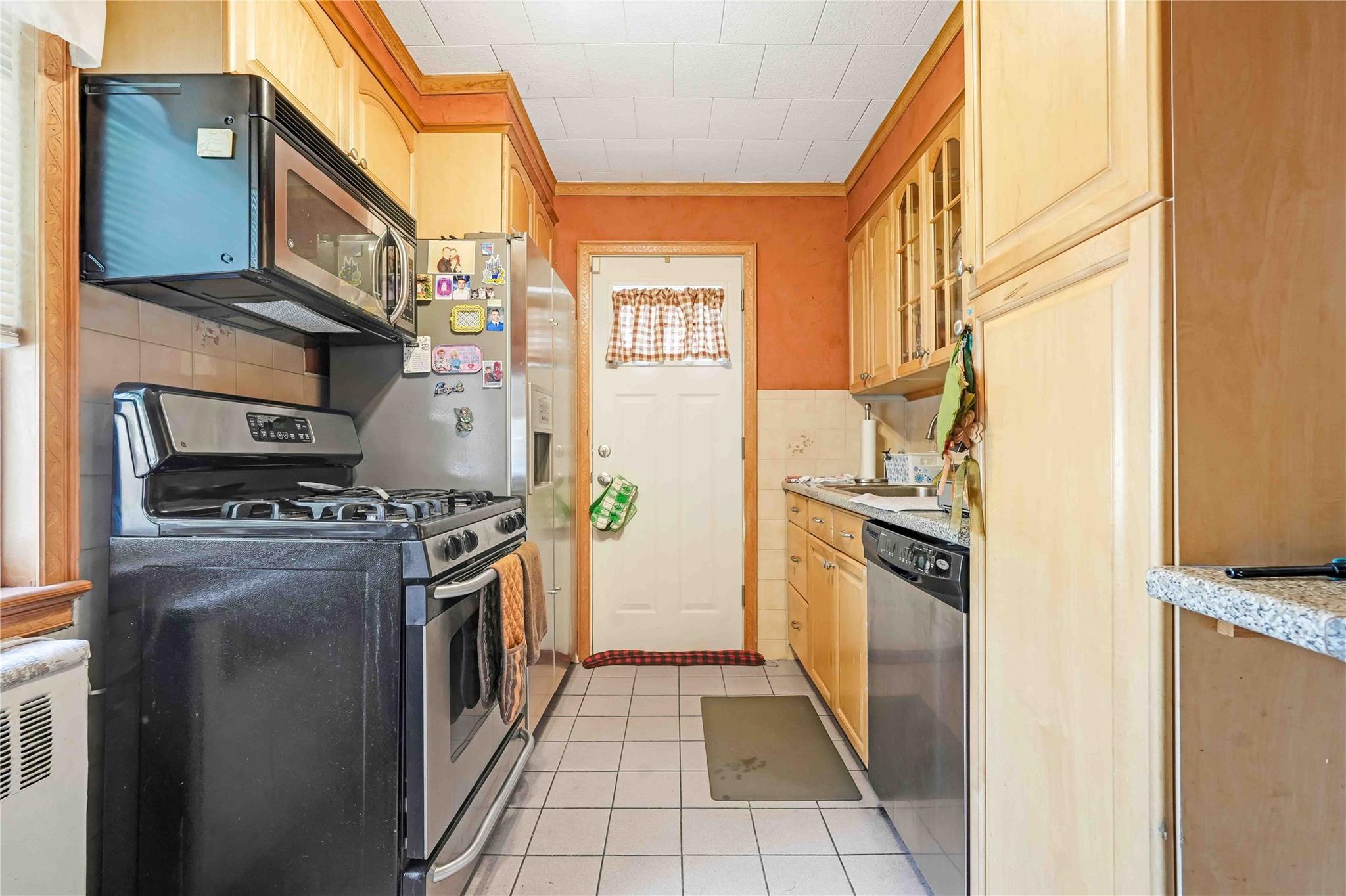 Single Family 168th  Queens, NY 11365, MLS-877746-6