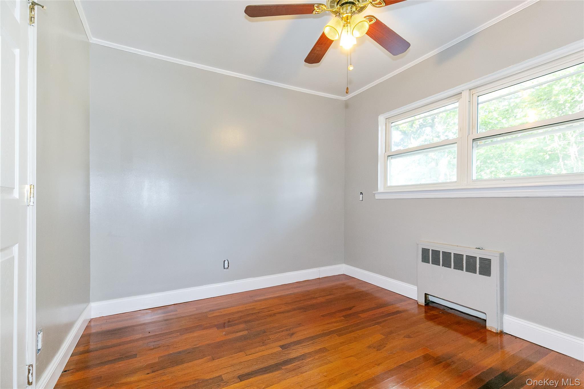 Single Family Brookdale Nassau County, NY 11542, MLS-877788-25