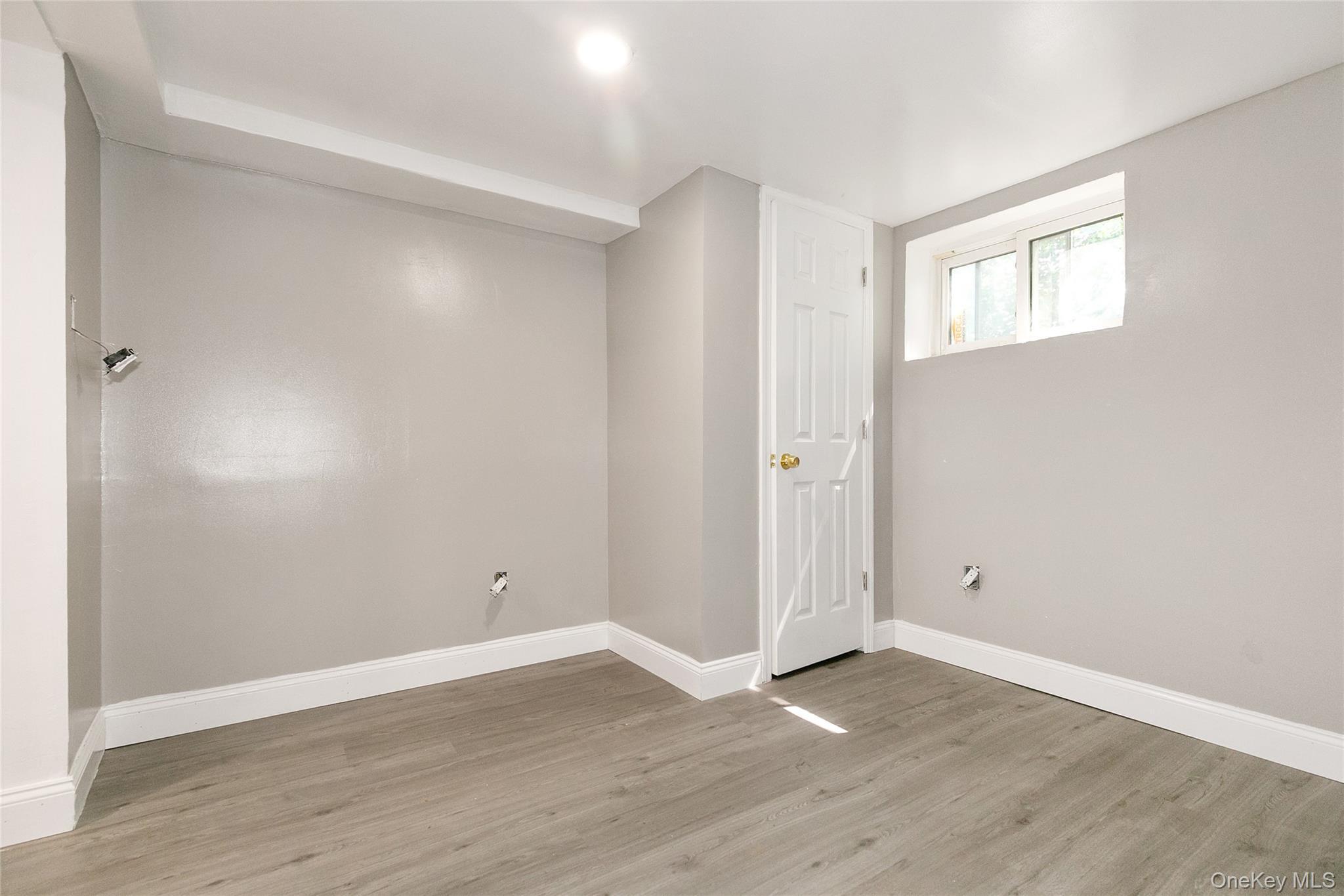 Single Family Brookdale Nassau County, NY 11542, MLS-877788-32