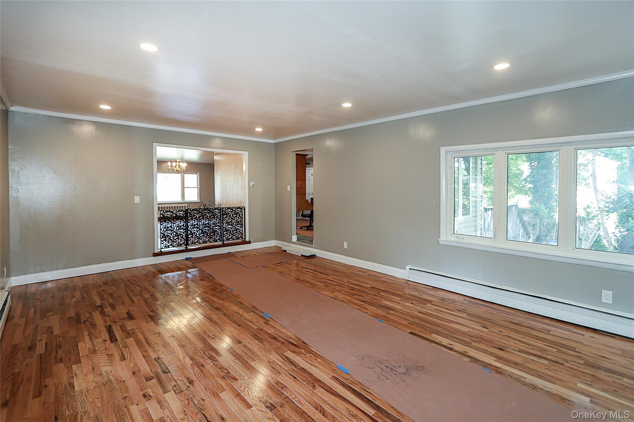 Single Family Brookdale Nassau County, NY 11542, MLS-877788-38