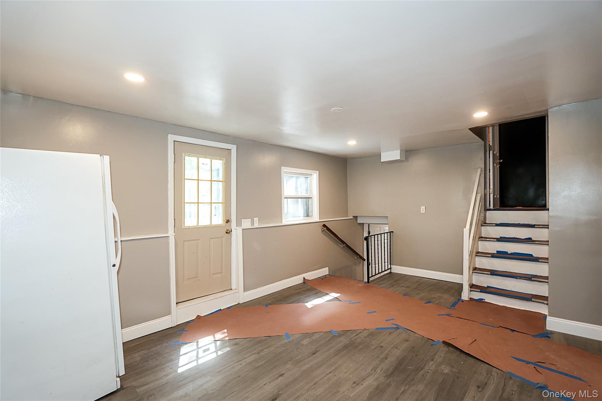 Single Family Brookdale Nassau County, NY 11542, MLS-877788-40