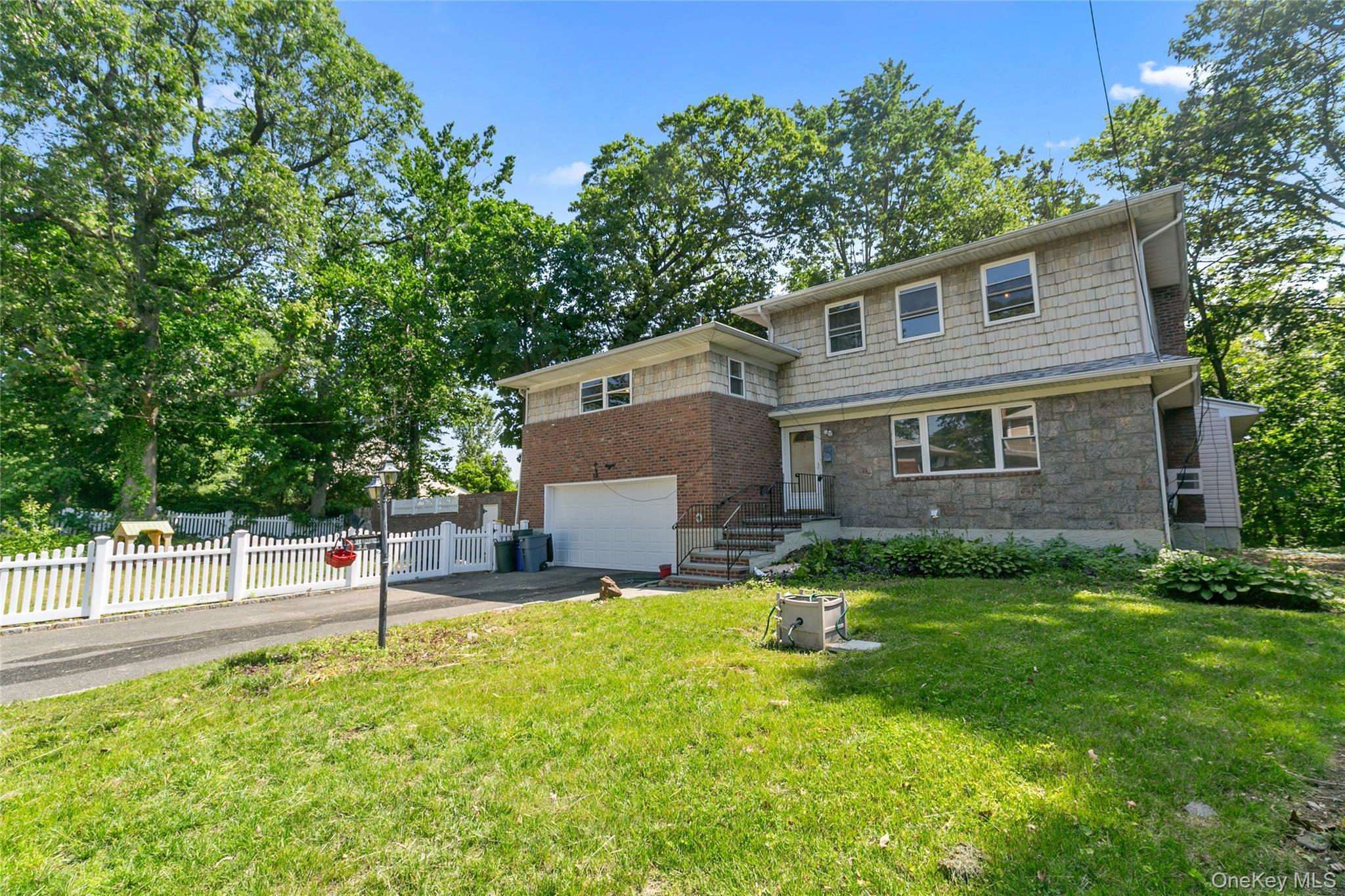 Single Family Brookdale Nassau County, NY 11542, MLS-877788-48