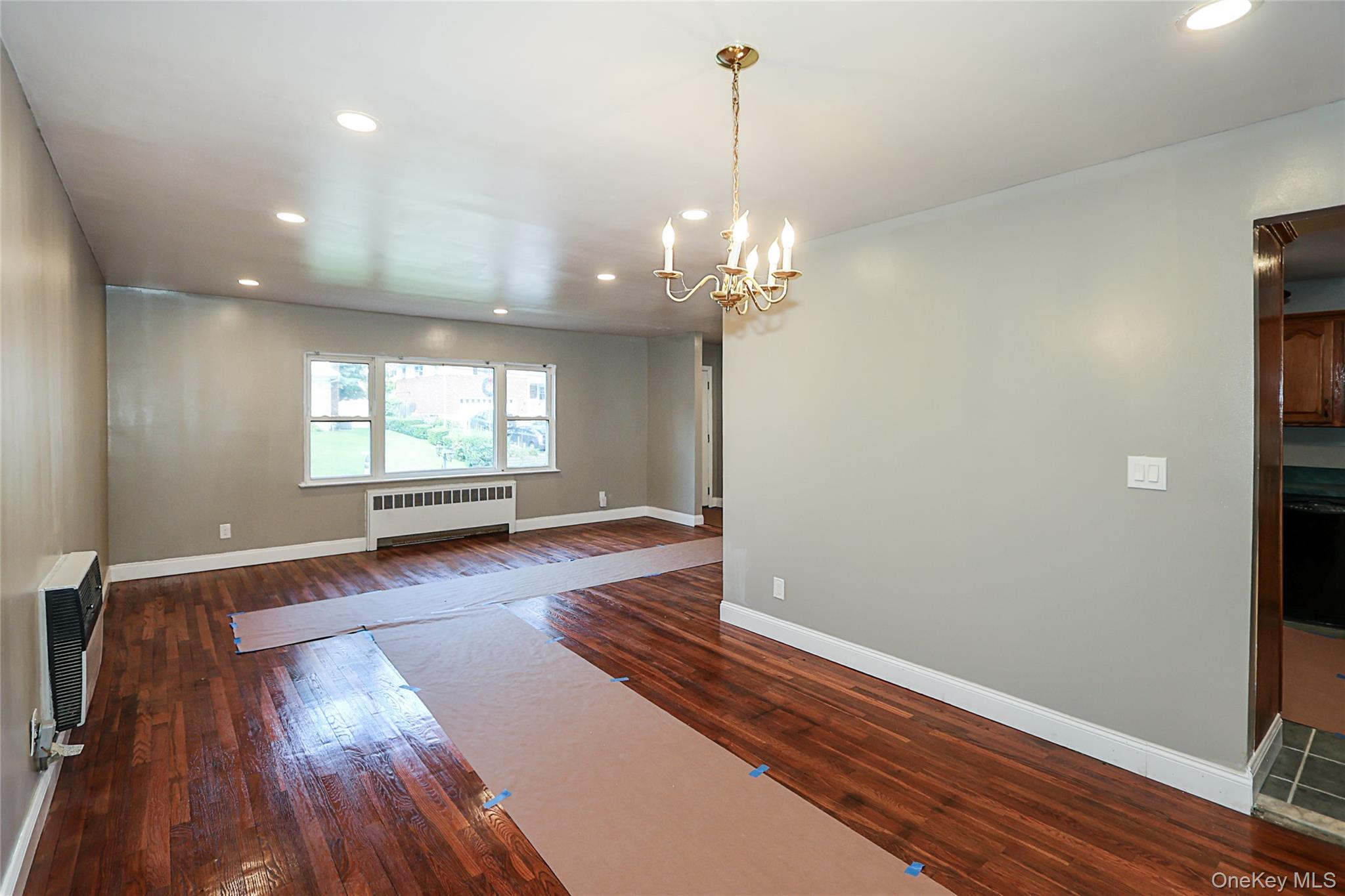 Single Family Brookdale Nassau County, NY 11542, MLS-877788-9