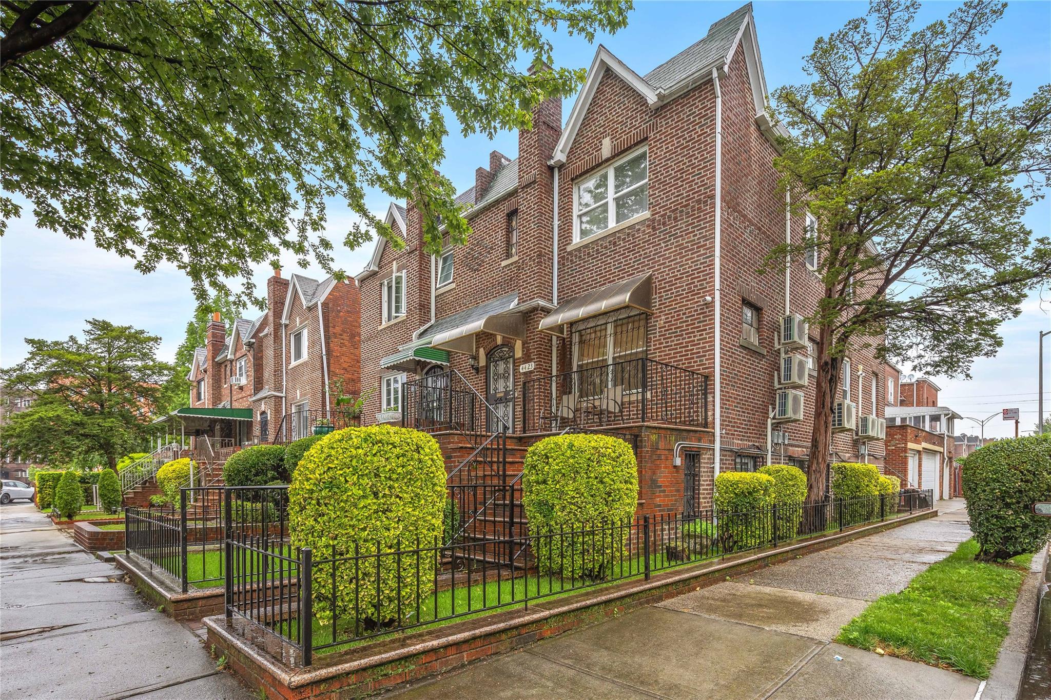 Single Family Avenue K  Brooklyn, NY 11234, MLS-877816-26