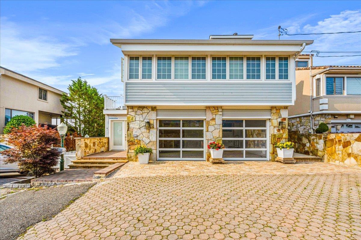 Single Family Riverside  Queens, NY 11357, MLS-877840-28