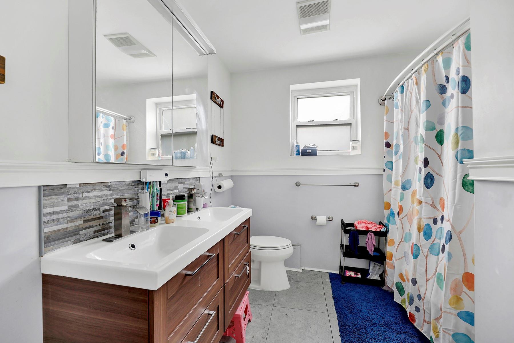 Single Family Anderson Rd  Queens, NY 11434, MLS-877846-12