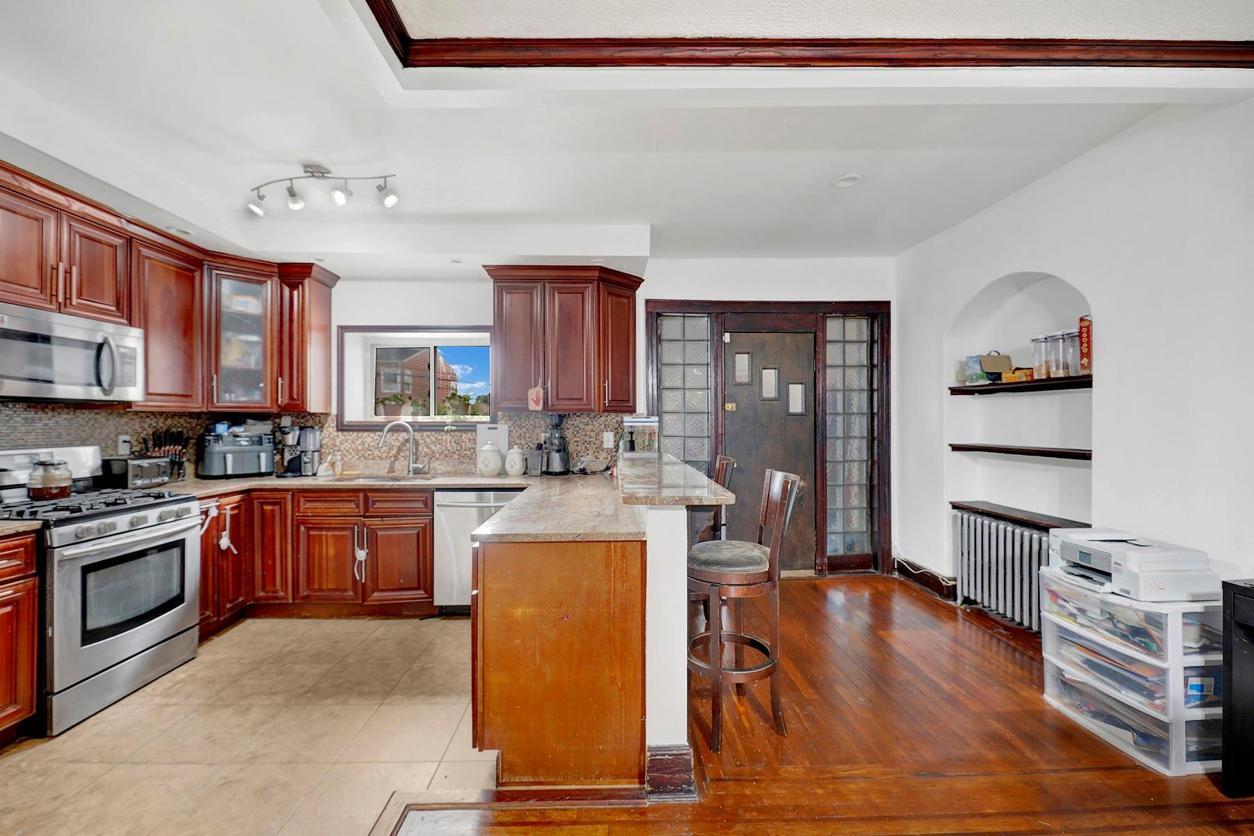 Single Family Anderson Rd  Queens, NY 11434, MLS-877846-14
