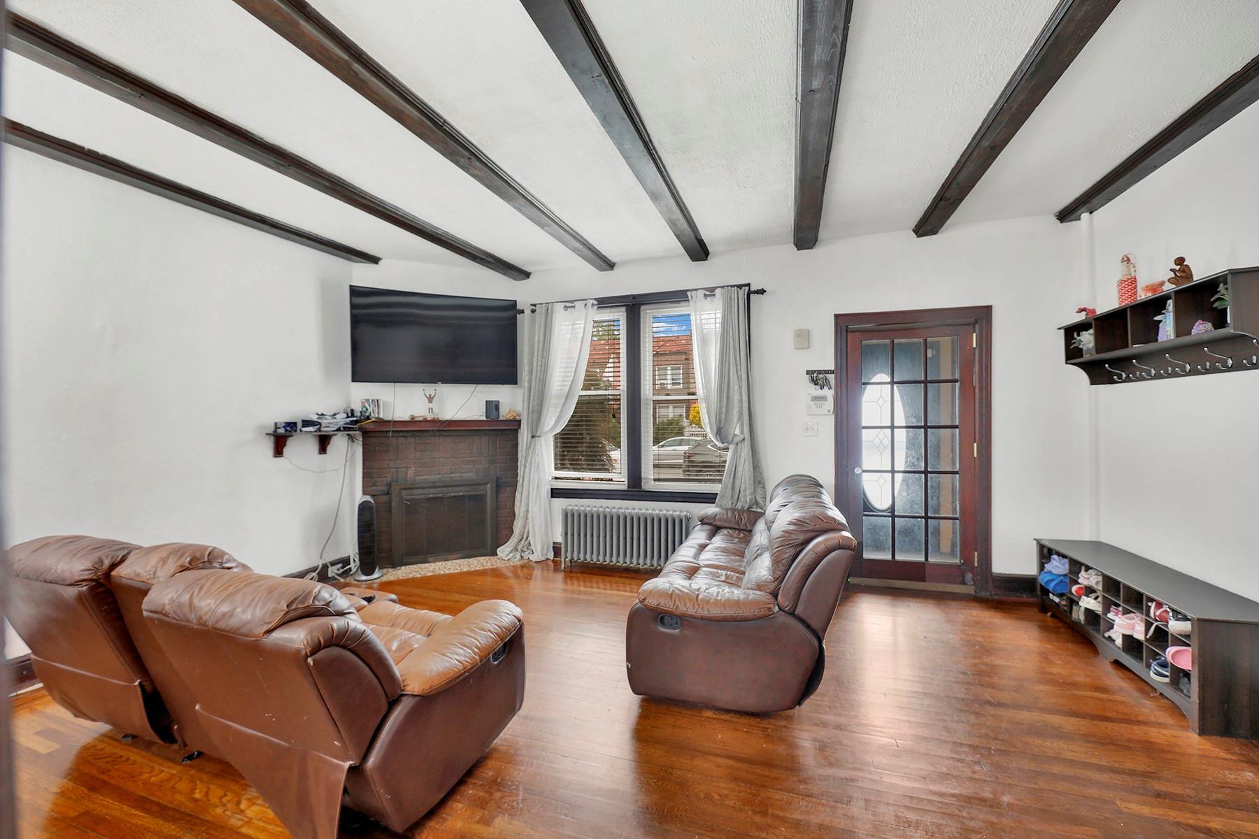 Single Family Anderson Rd  Queens, NY 11434, MLS-877846-2