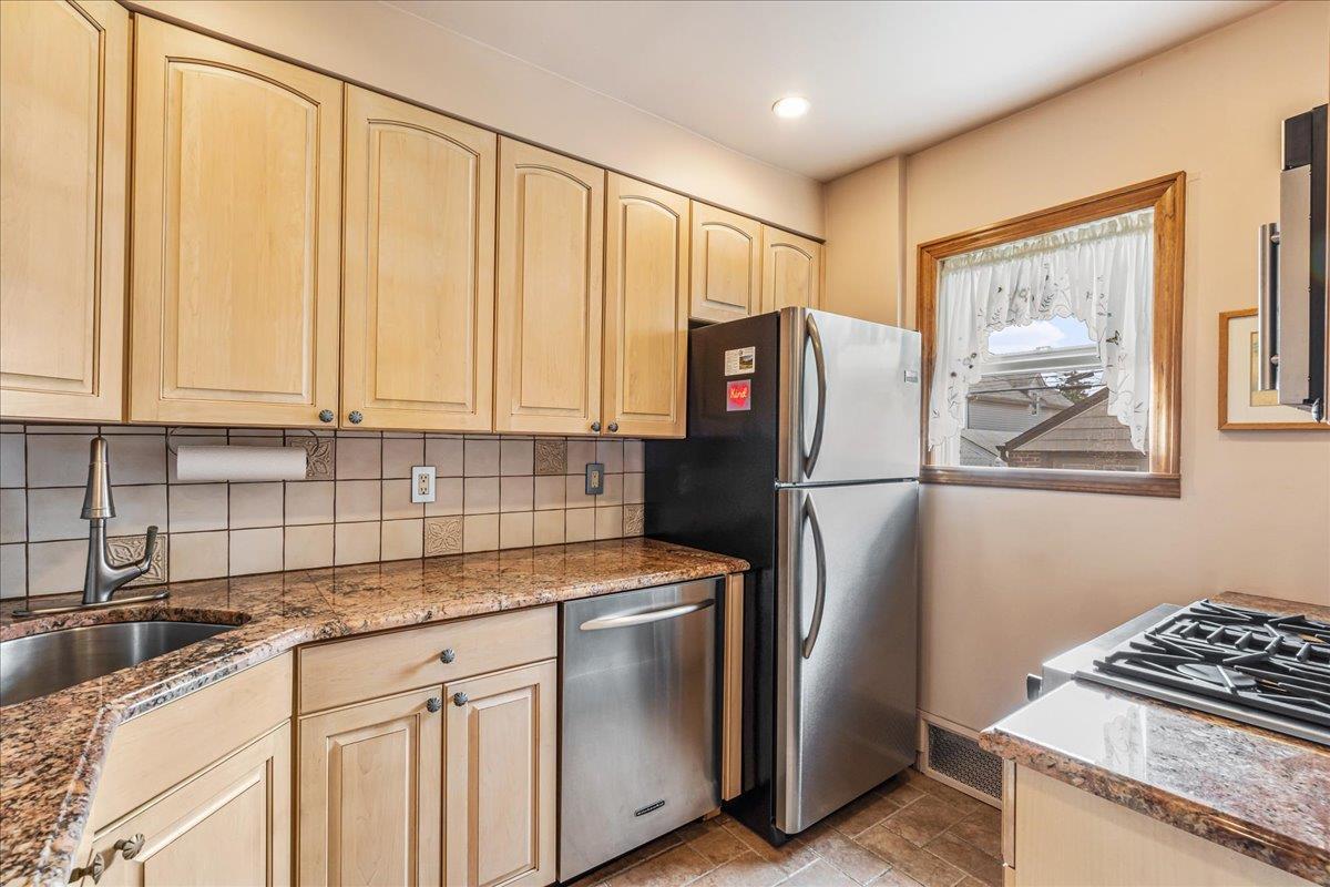 Single Family 25th  Queens, NY 11358, MLS-877857-2