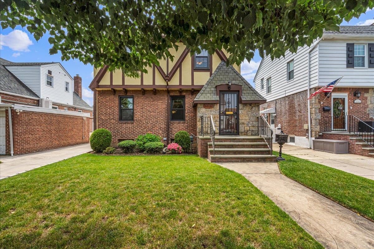 Single Family 25th  Queens, NY 11358, MLS-877857-23