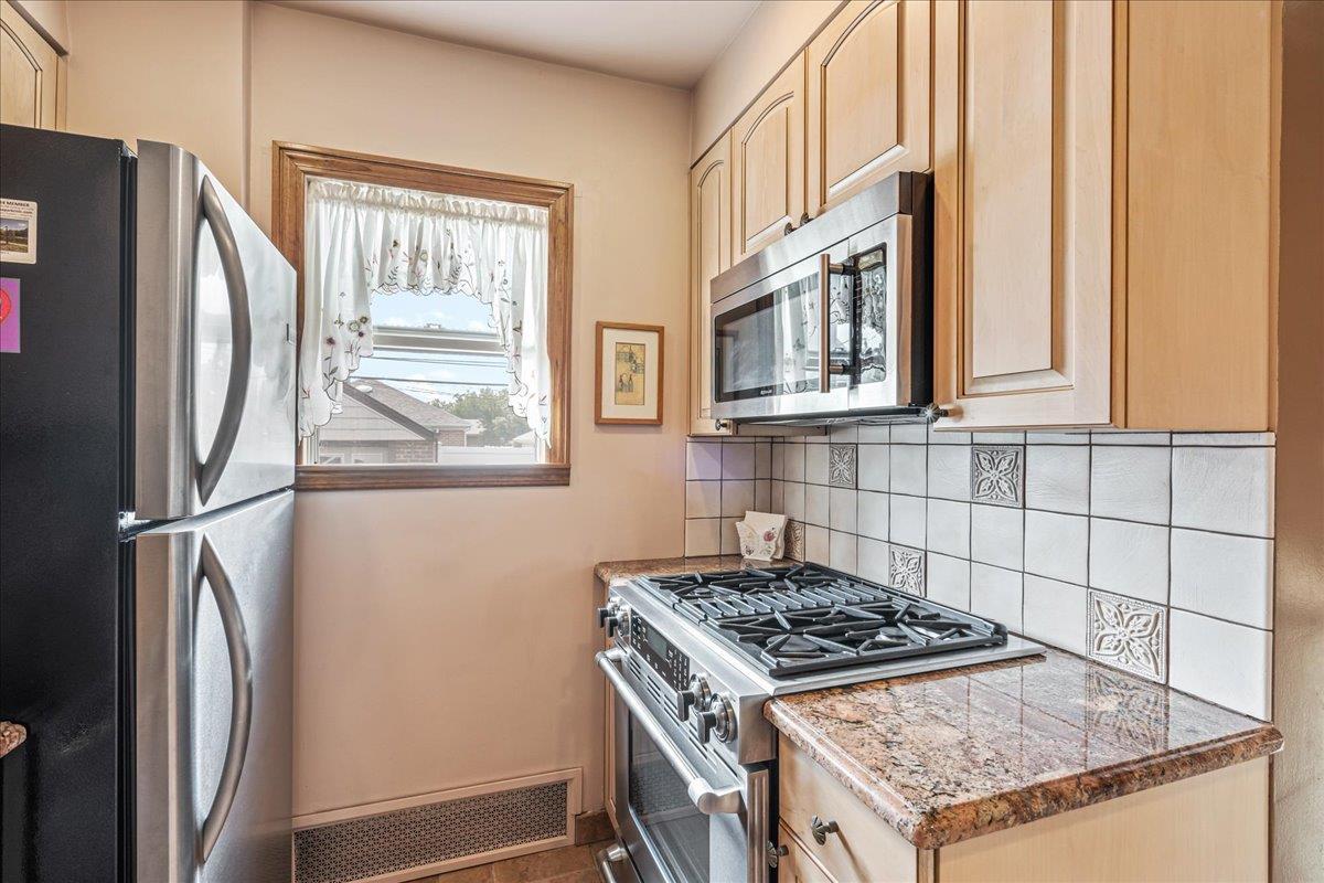 Single Family 25th  Queens, NY 11358, MLS-877857-3