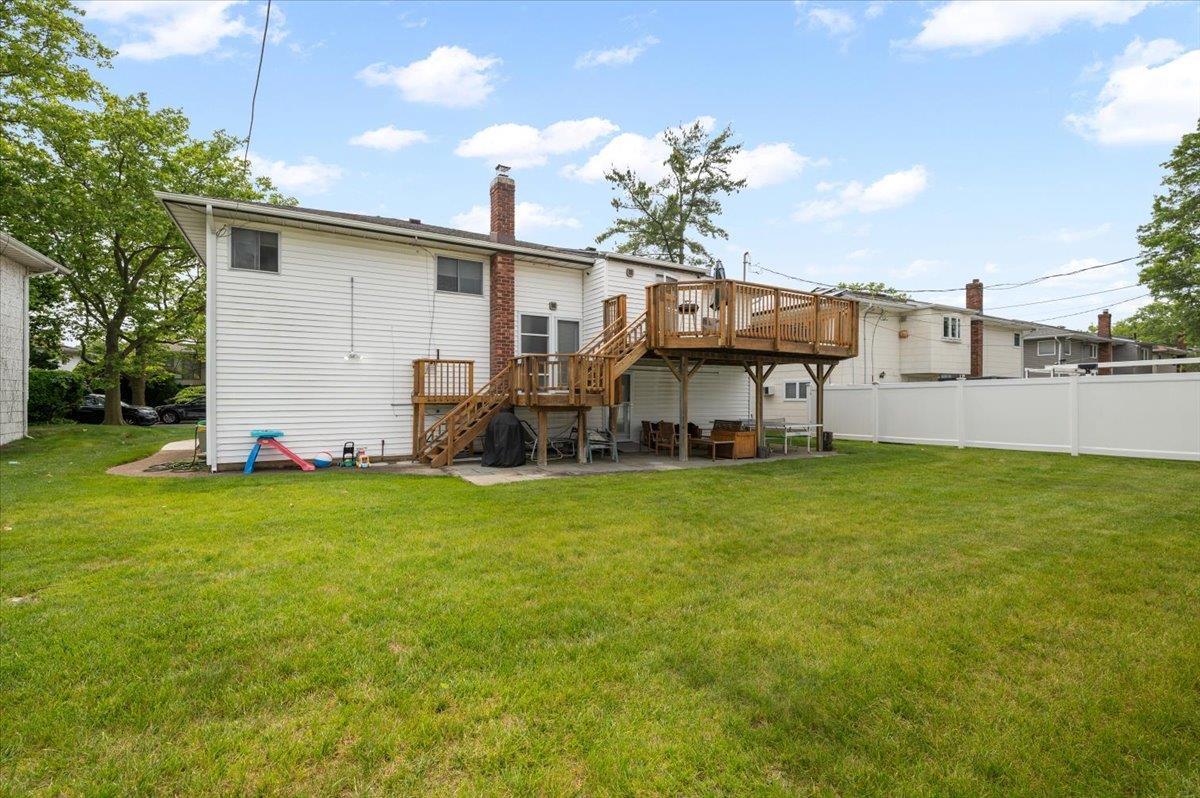 Single Family Eagle  Nassau County, NY 11581, MLS-877875-25