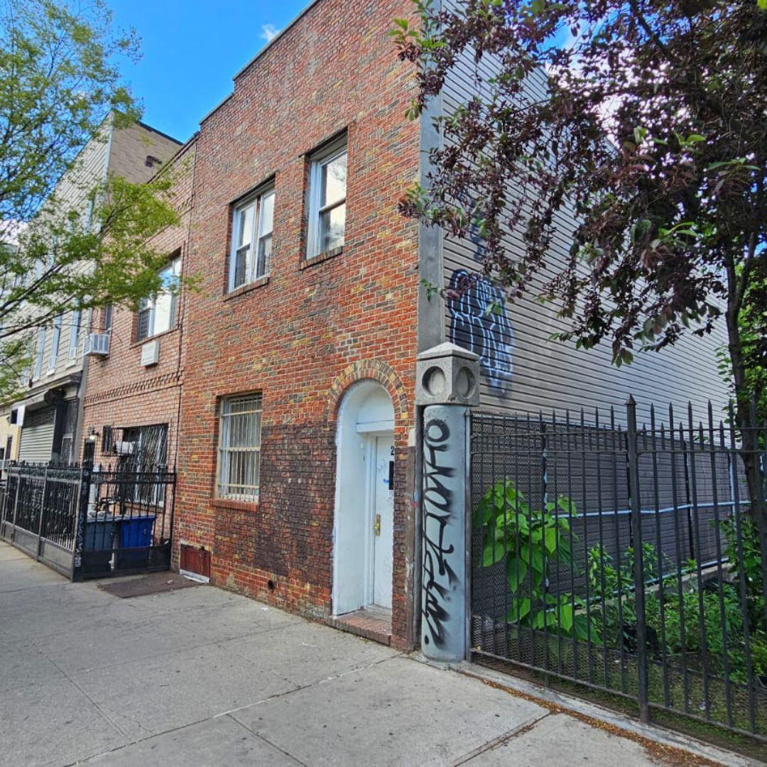 Single Family Central  Brooklyn, NY 11221, MLS-877885-2