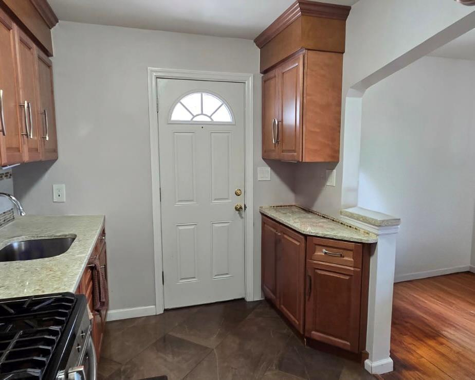 Single Family Dauntless  Nassau County, NY 11003, MLS-877899-10