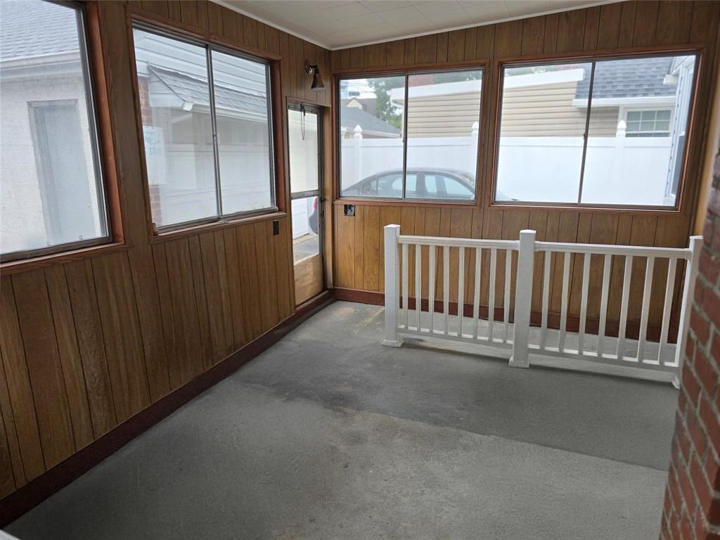 Single Family Dauntless  Nassau County, NY 11003, MLS-877899-12