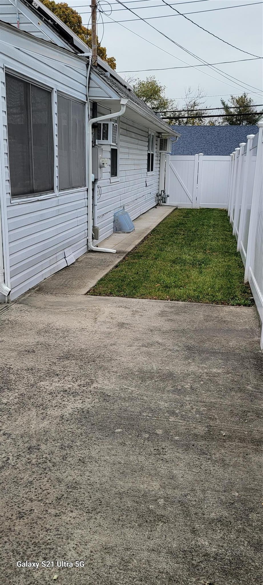 Single Family Dauntless  Nassau County, NY 11003, MLS-877899-28