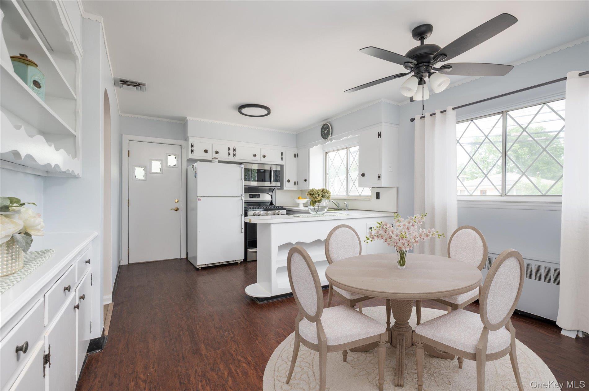 Single Family Davison  Nassau County, NY 11572, MLS-877926-4