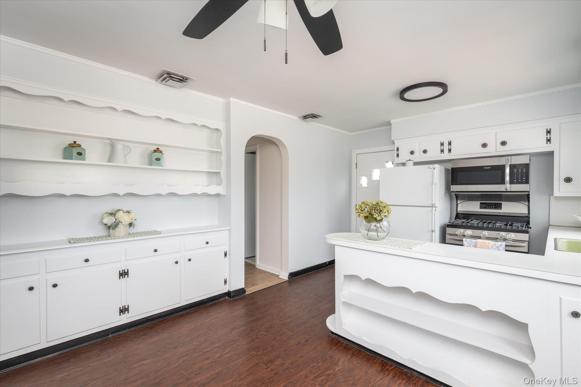 Single Family Davison  Nassau County, NY 11572, MLS-877926-5