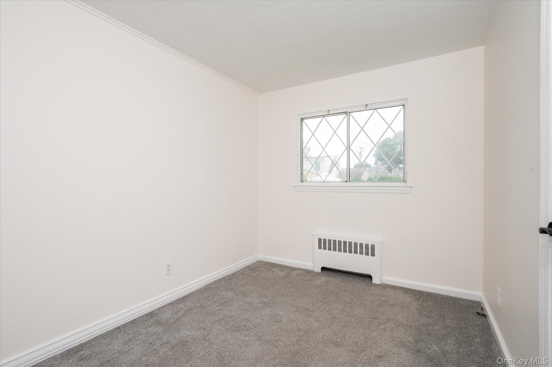 Single Family Davison  Nassau County, NY 11572, MLS-877926-8