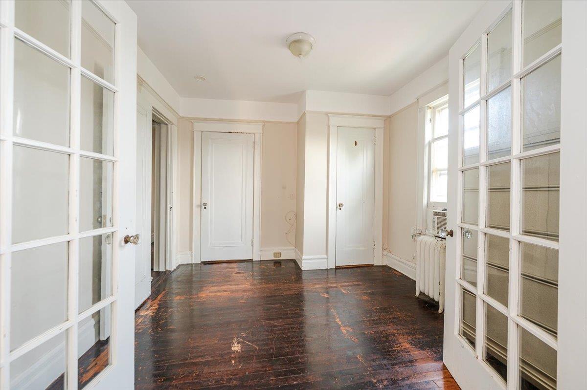 Single Family Morgan  Bronx, NY 10469, MLS-877931-10