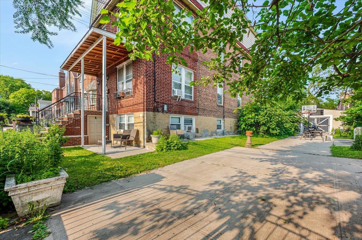 Single Family Morgan  Bronx, NY 10469, MLS-877931-15
