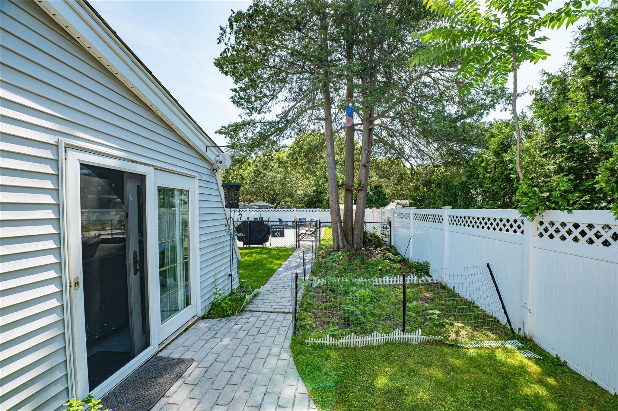Single Family Graywood  Suffolk County, NY 11795, MLS-877945-17